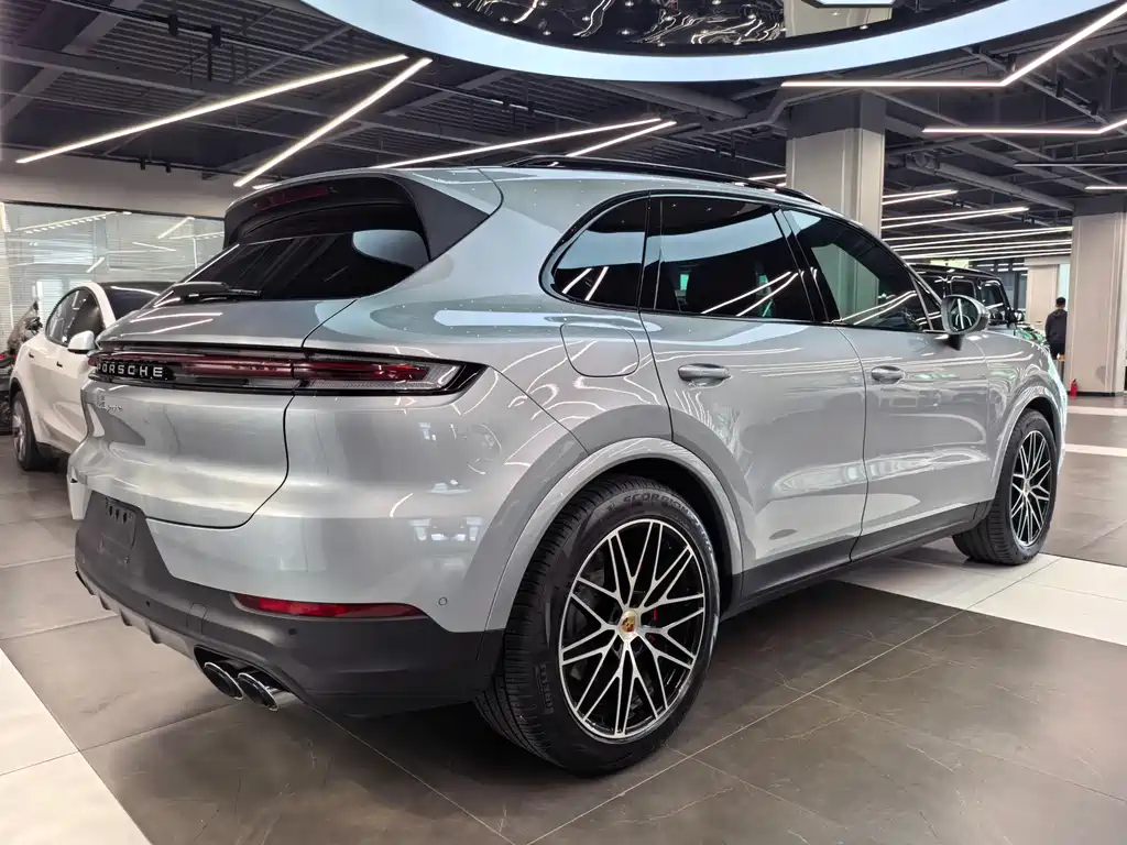 Porsche Cayenne 2025 — фото 6
