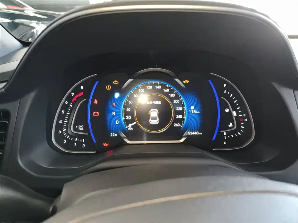 Hyundai Elantra 2020 — фото 12