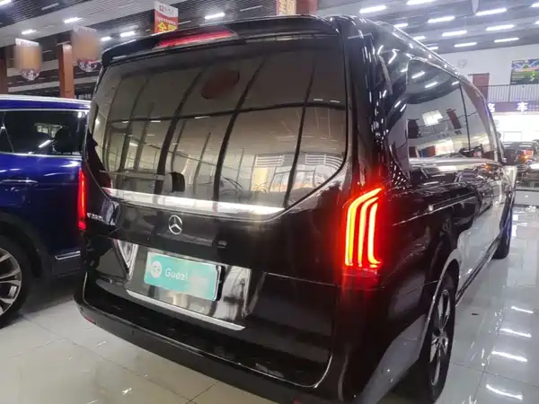 Mercedes-Benz V-Class 2023