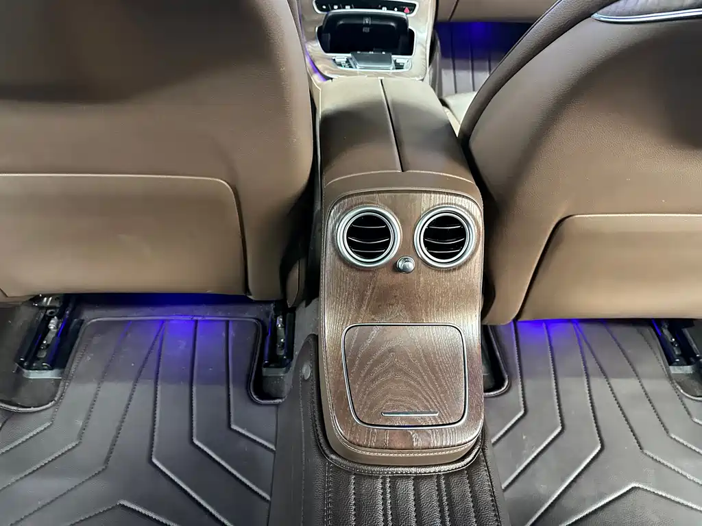 Mercedes-Benz E-Class 2021 — фото 14