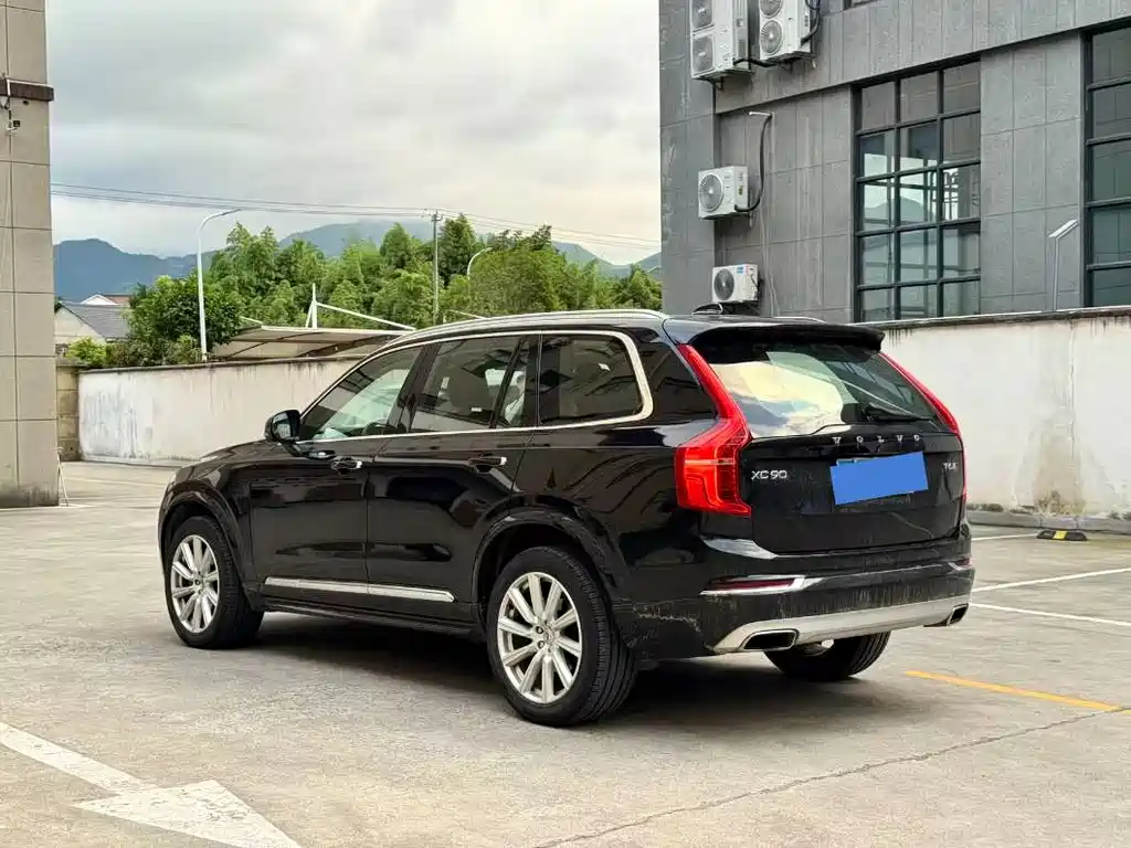 Volvo XC90 2017 — фото 3