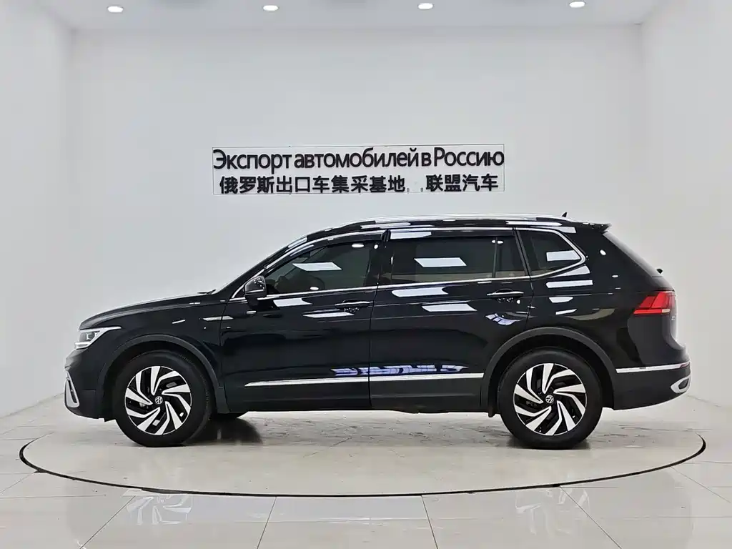 Volkswagen Tiguan L 2023 — фото 5