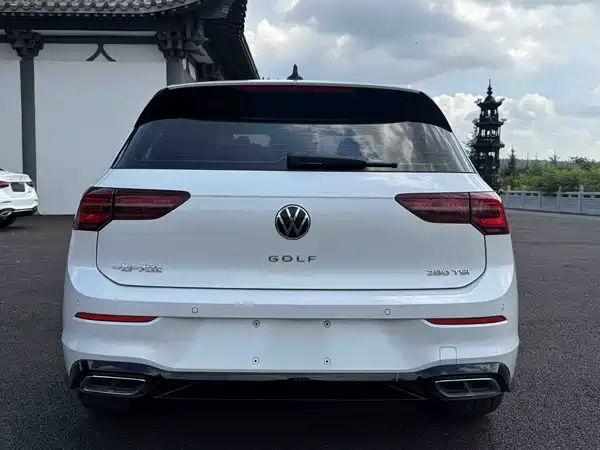 Volkswagen Golf 2022