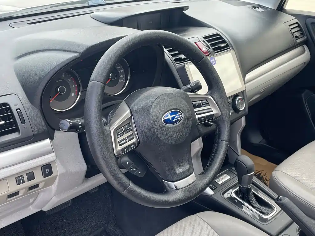 Subaru Forester 2013 — фото 15