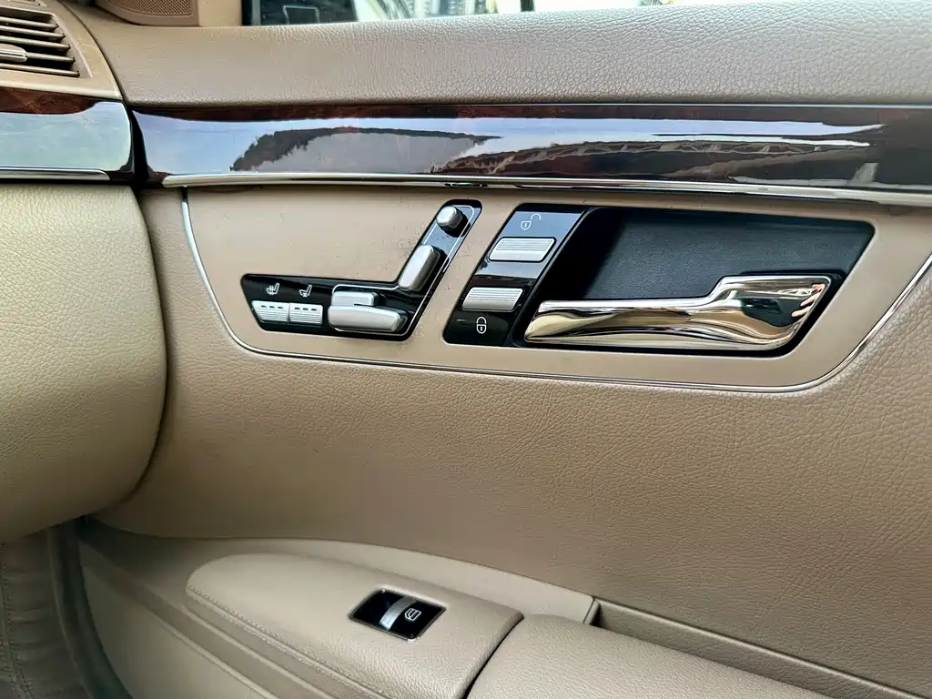 Mercedes-Benz S-Class 2010 — фото 17