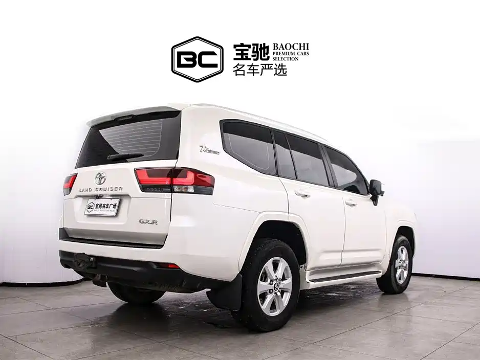 Toyota Land Cruiser 2024 — фото 3