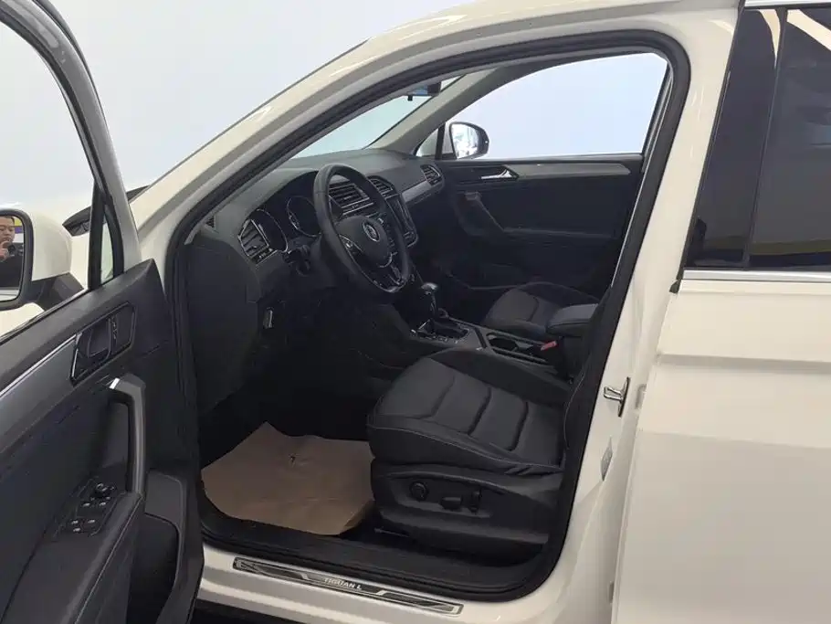Volkswagen Tiguan L 2019 — фото 9