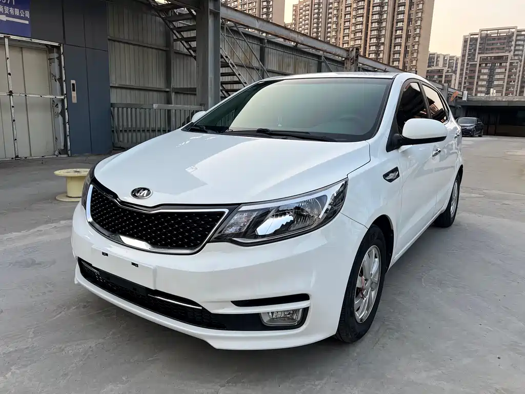 Kia K2 2016 — фото 1