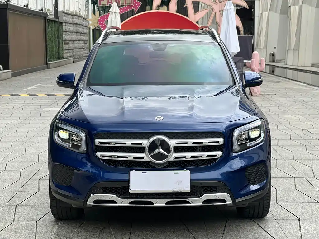 Mercedes-Benz GLB 2023