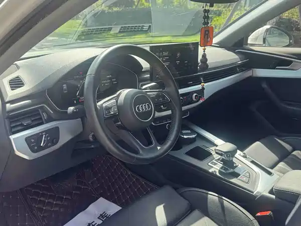 Audi A4L 2020