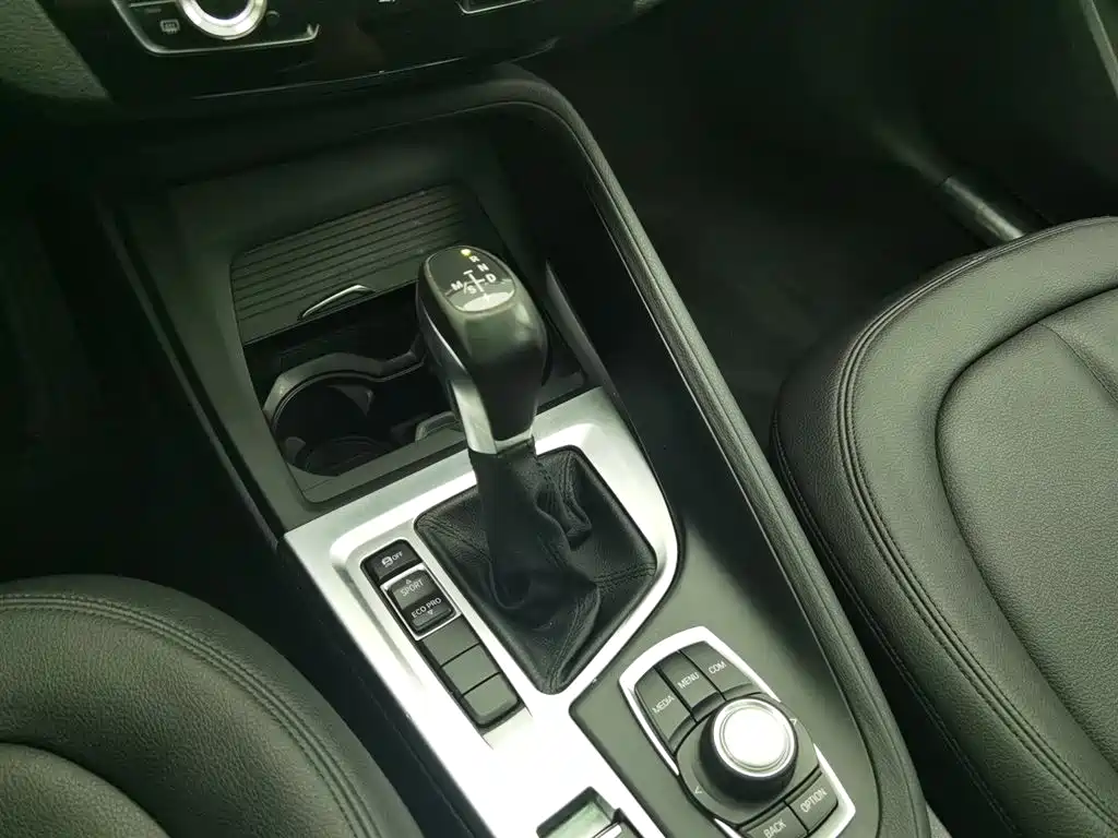 BMW X1 2018 — фото 13