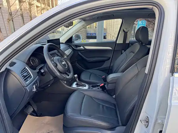 Audi Q3 2015