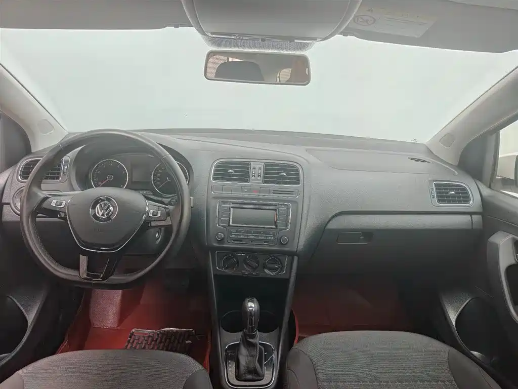 Volkswagen Polo 2016