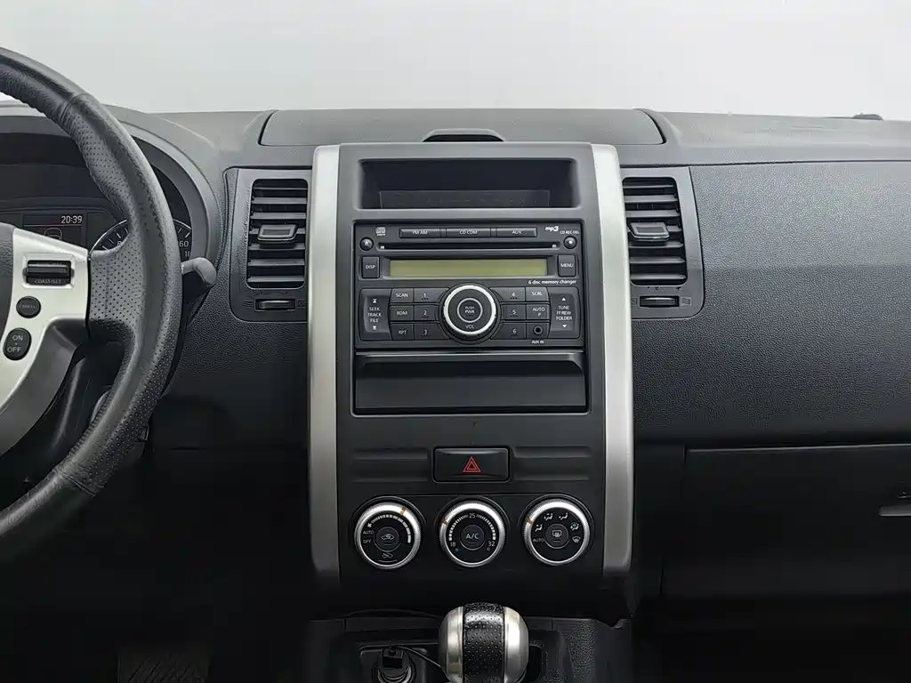 Nissan X-Trail 2014 — фото 12