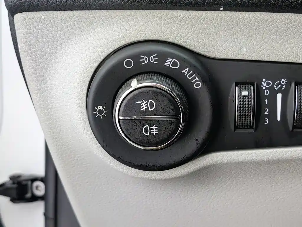 Jeep Compass 2019 — фото 21