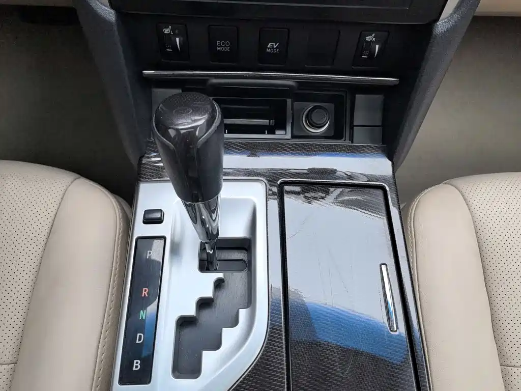 Toyota Camry 2015 — фото 13