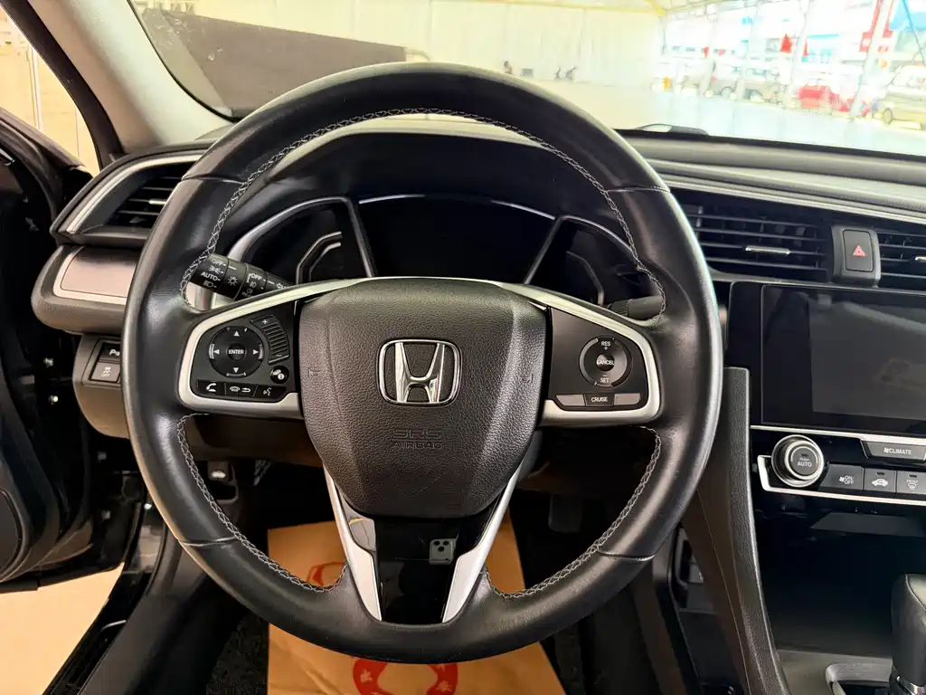 Honda Civic 2017 — фото 19