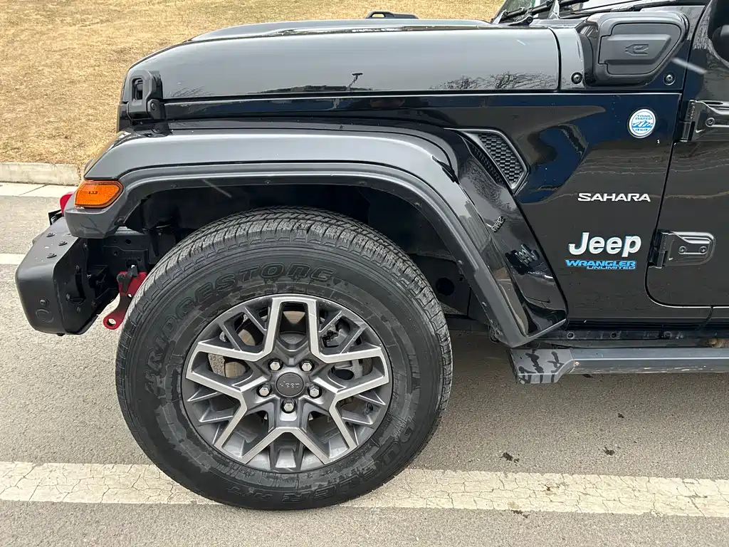 Jeep Wrangler PHEV 2022 — фото 3