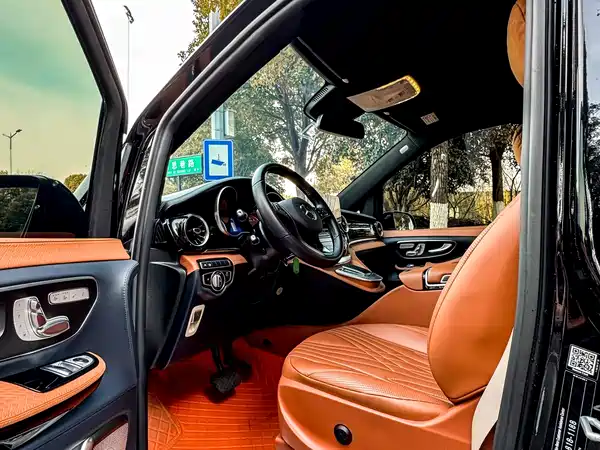 Mercedes-Benz V-Class 2023