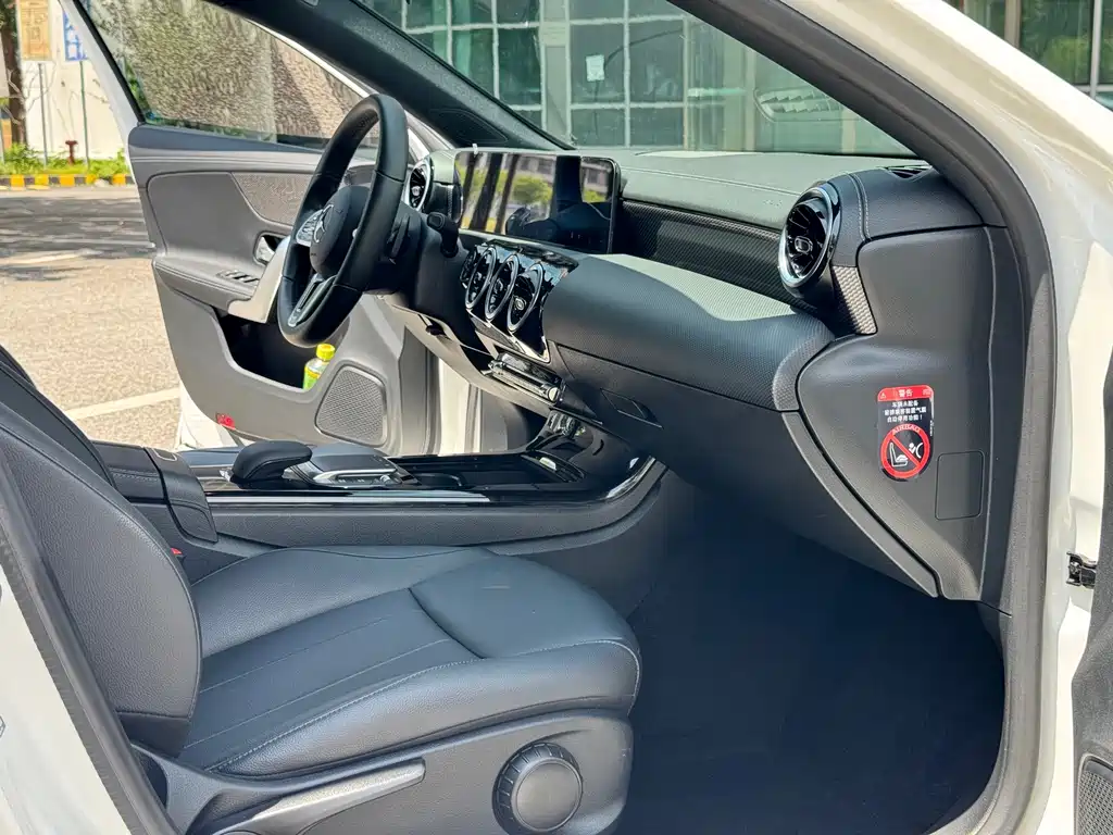 Mercedes-Benz A-Class 2023 — фото 9