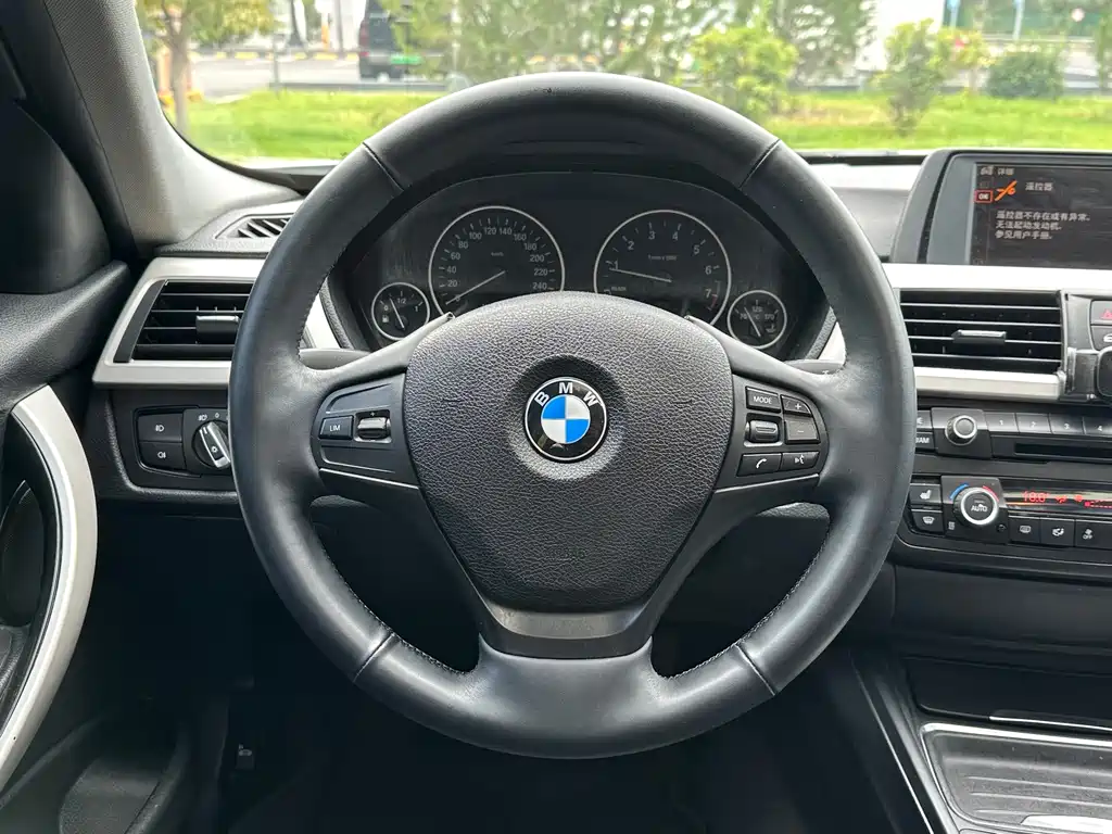 BMW 3 Series 2013 — фото 6