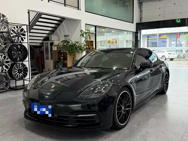 Porsche Panamera 2019