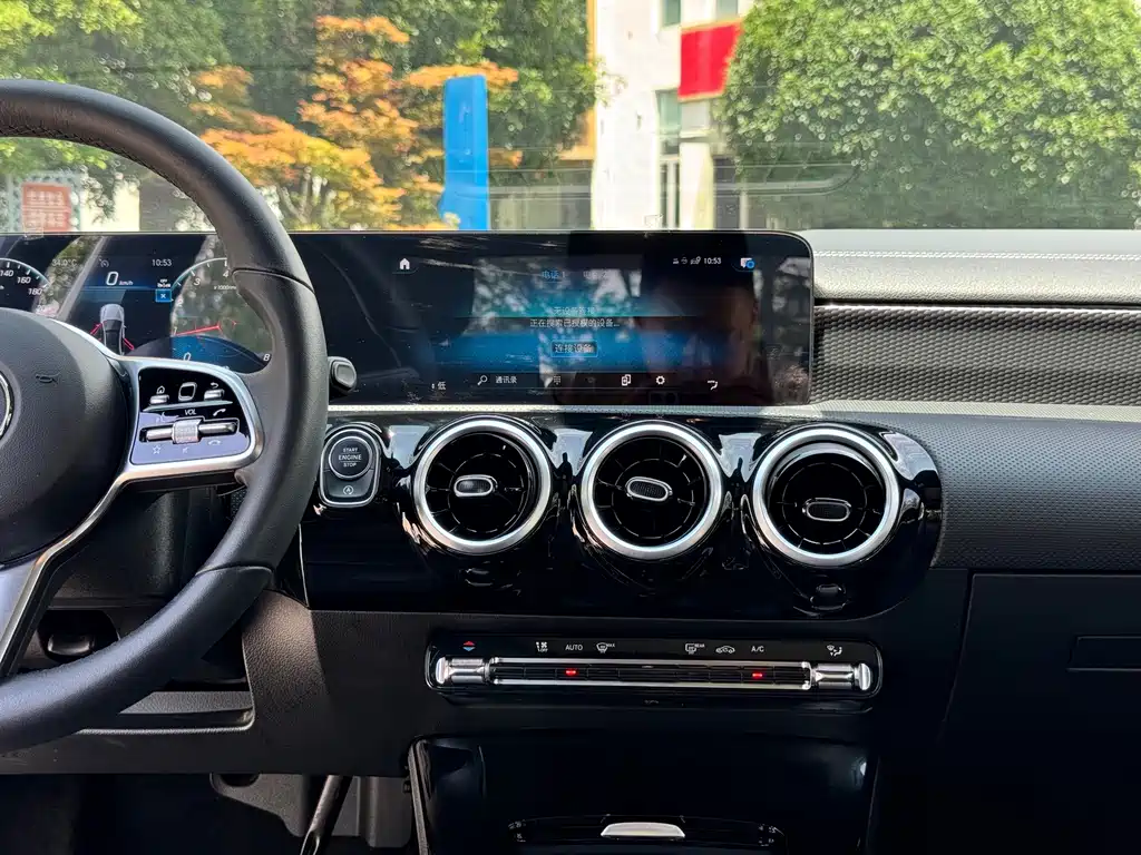 Mercedes-Benz A-Class 2023 — фото 15