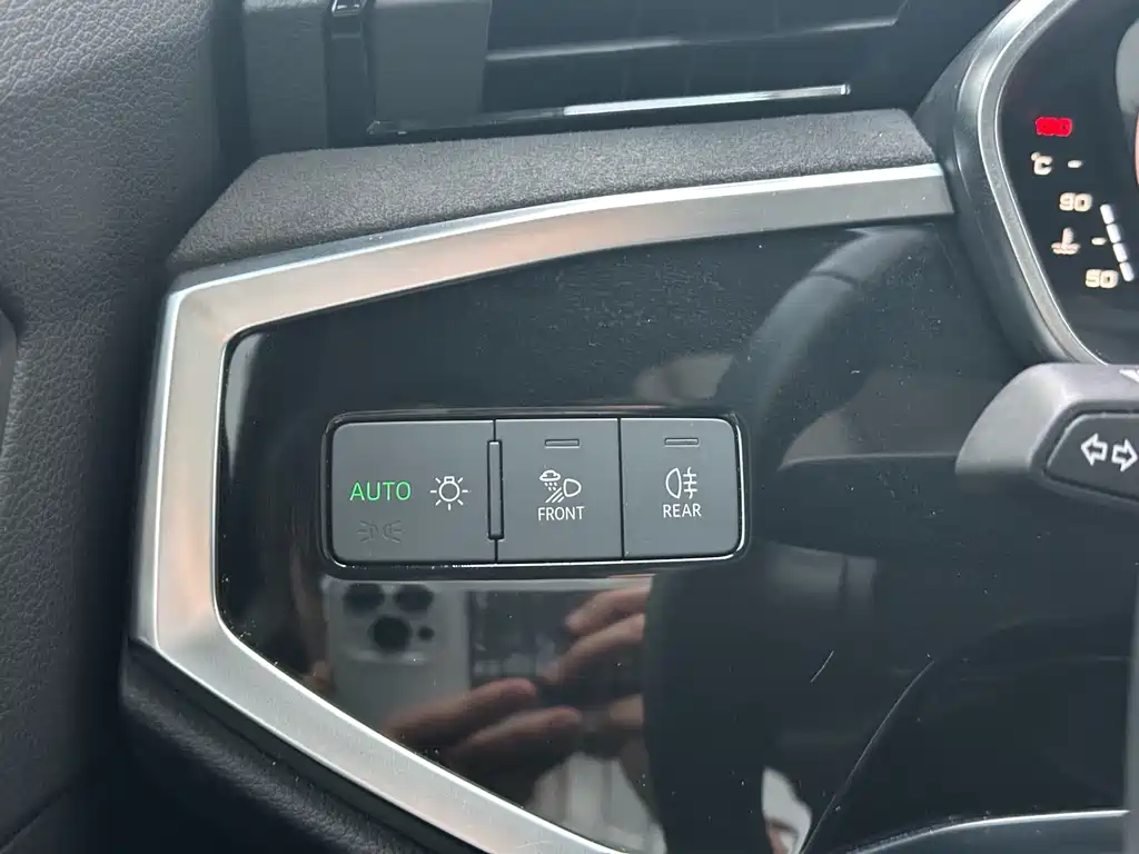 Audi Q3 2023 — фото 16