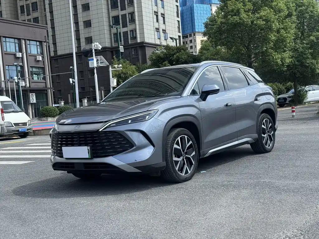 BYD Song L DM-i 2024 — фото 1