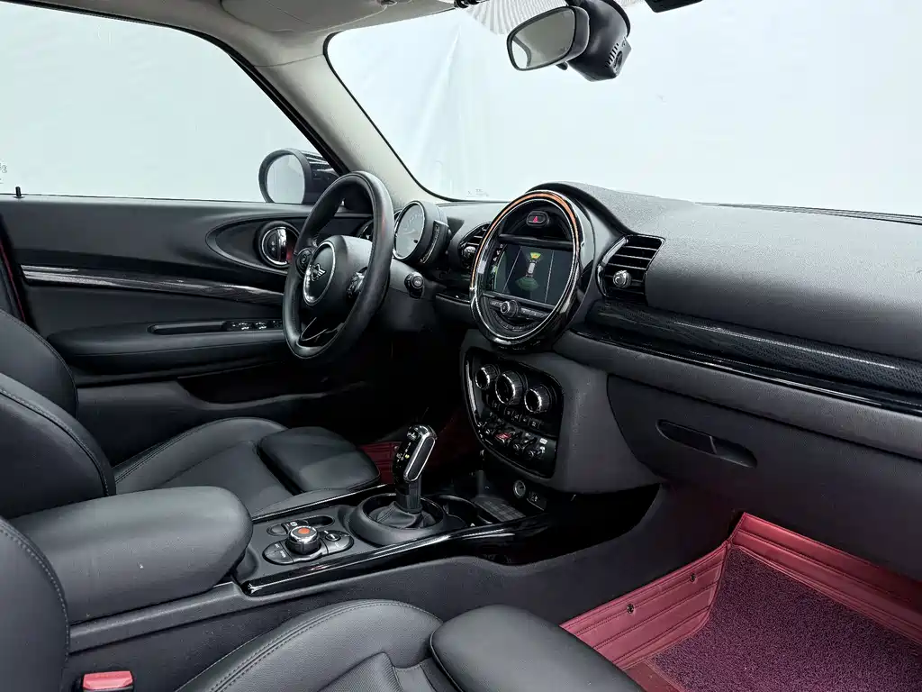 MINI Clubman 2019 — фото 9