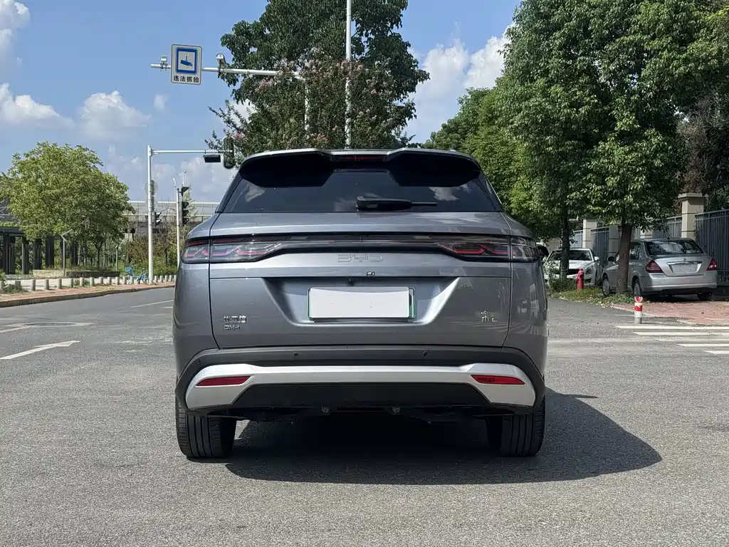 BYD Song L DM-i 2024 — фото 13