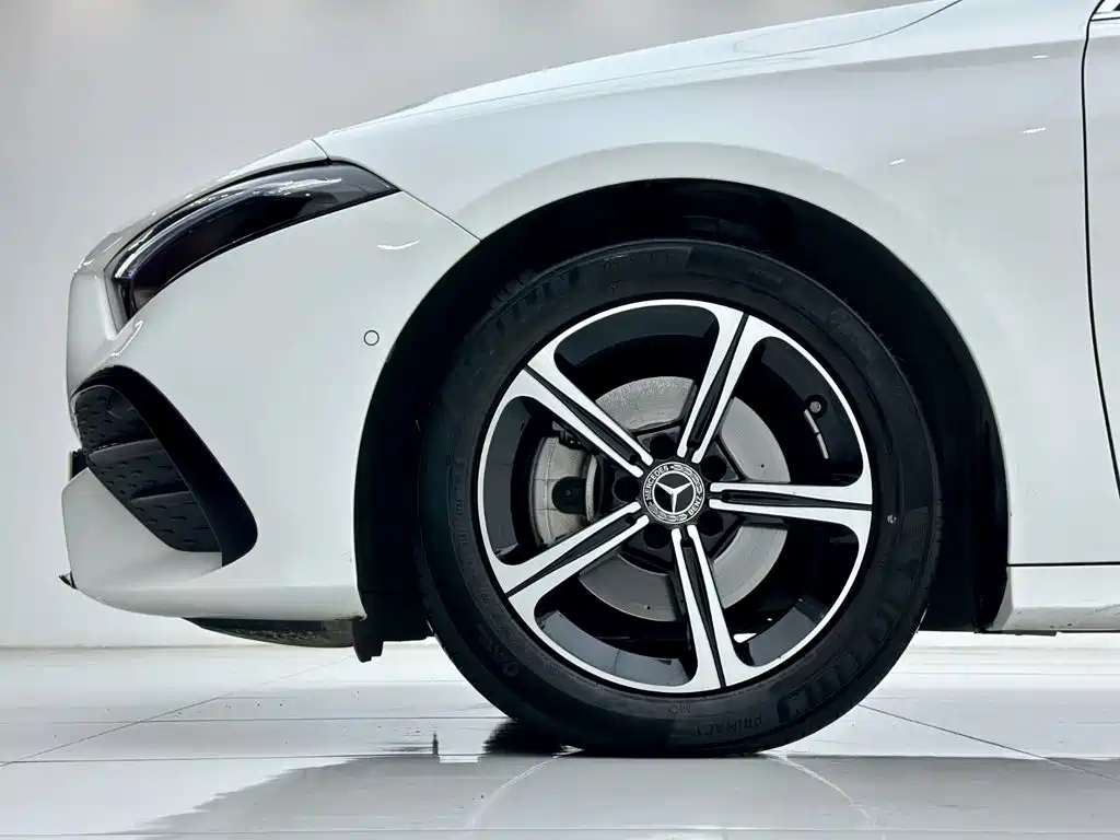 Mercedes-Benz A-Class 2024 — фото 10