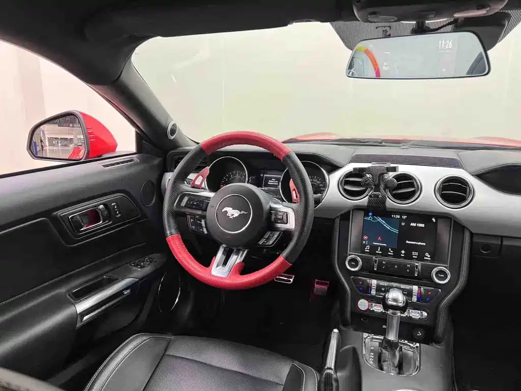 Ford Mustang 2018 — фото 18