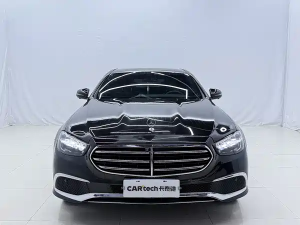 Mercedes-Benz E-Class 2022