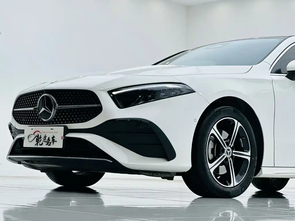 Mercedes-Benz A-Class 2024 — фото 8