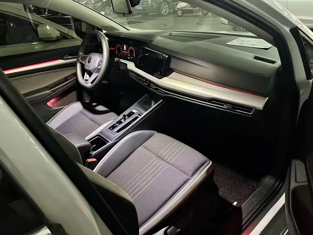 Volkswagen Golf 2022