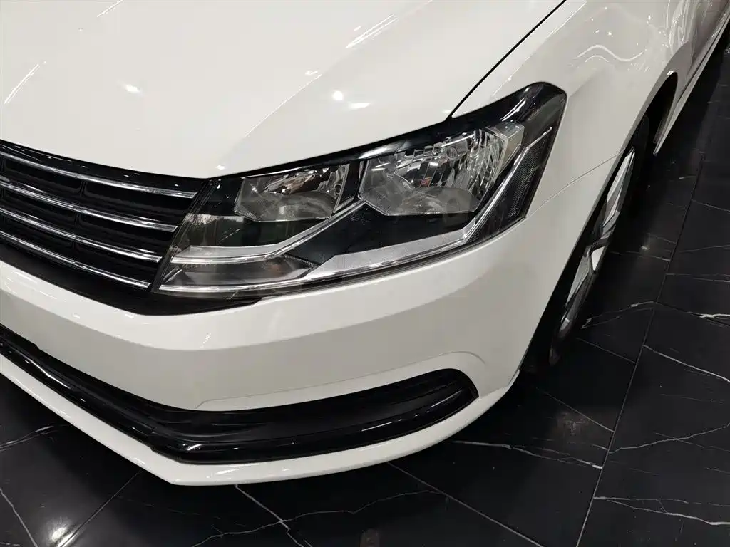 Volkswagen Lavida 2018 — фото 24
