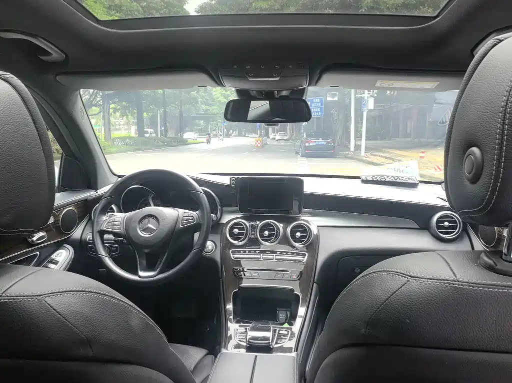 Mercedes-Benz GLC 2019 — фото 13