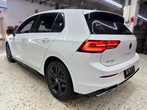 Volkswagen Golf 2023