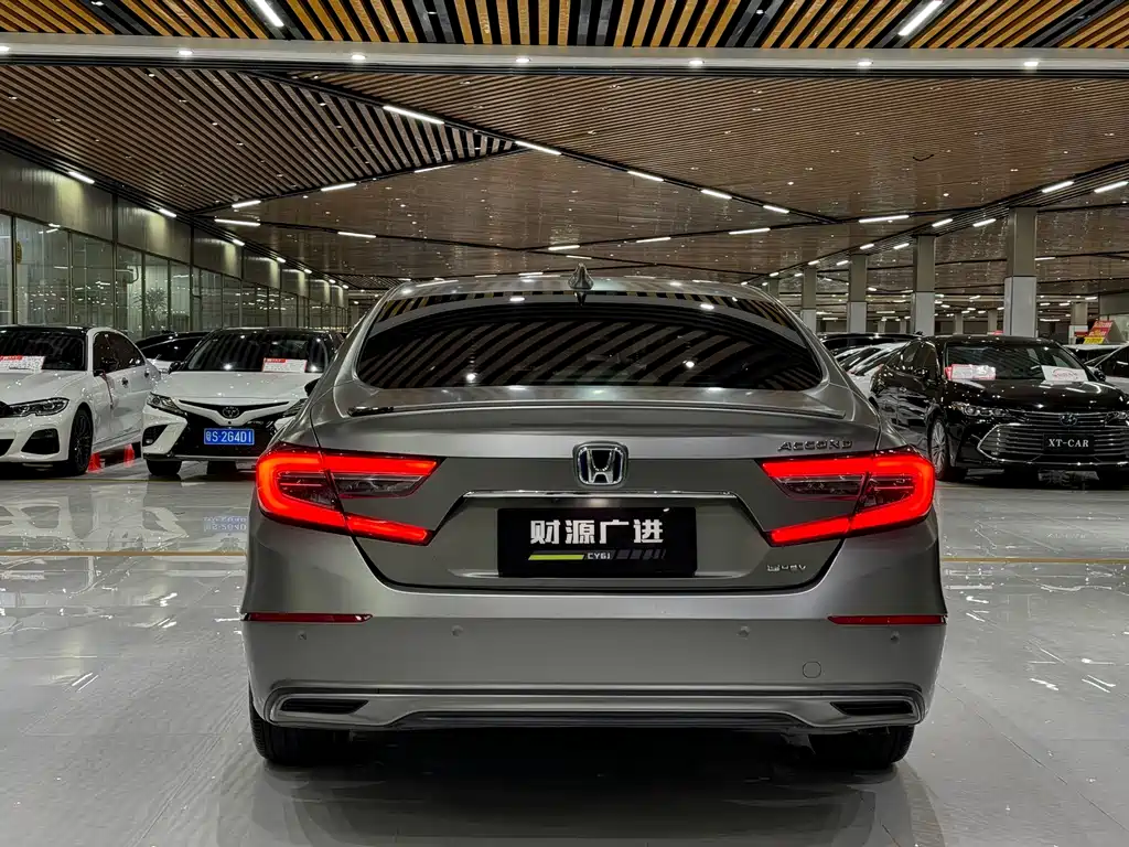Honda Accord 2022 — фото 12