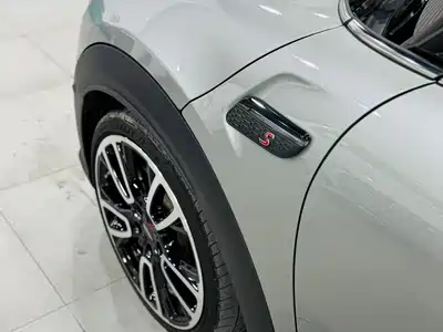 MINI MINI 2023