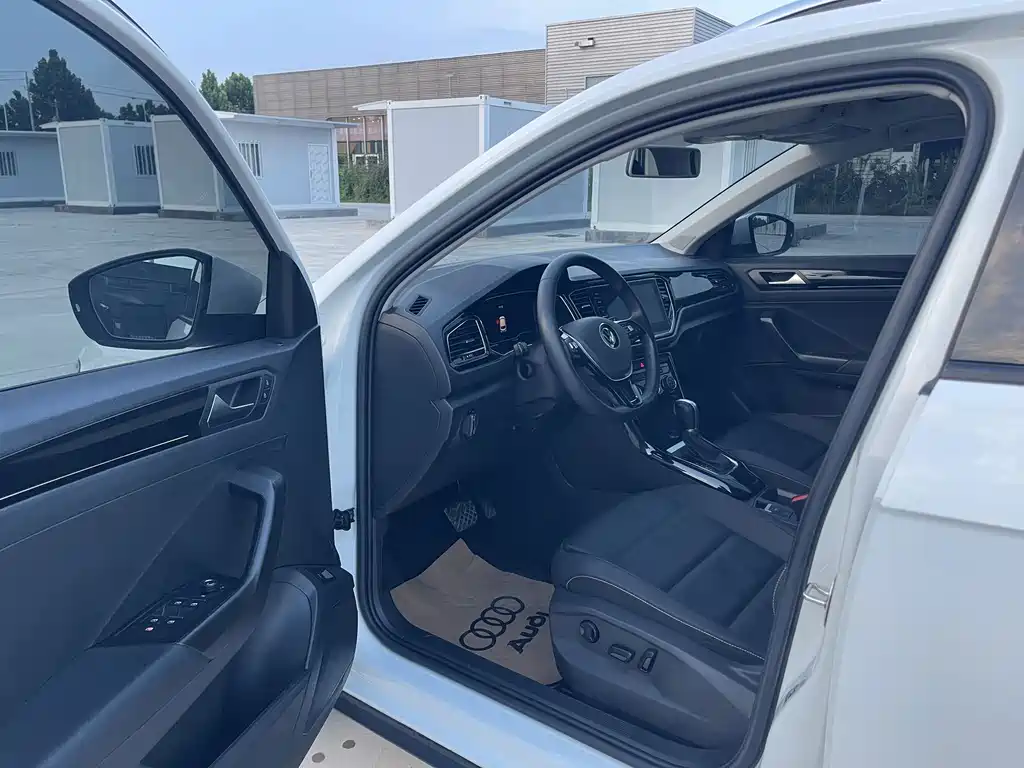 Volkswagen T-Roc 2022