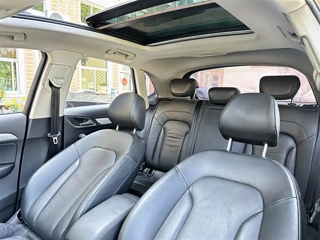 Audi Q3 2016 — фото 15