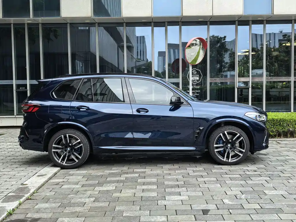 BMW X5 M 2022 — фото 5