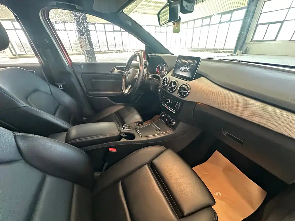 Mercedes-Benz B-Class 2019 — фото 14