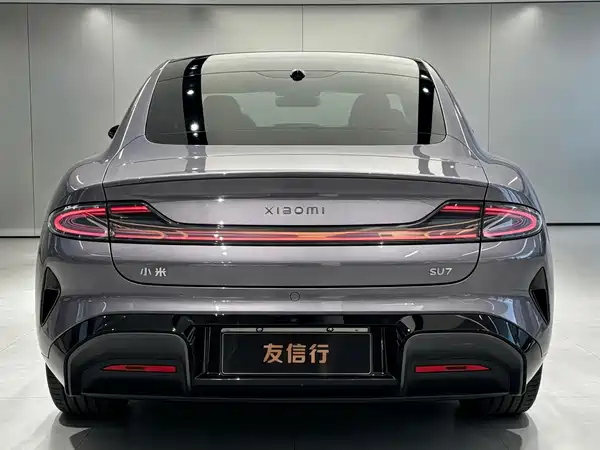 Xiaomi SU7 2025