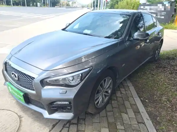 Infiniti Q50L 2015