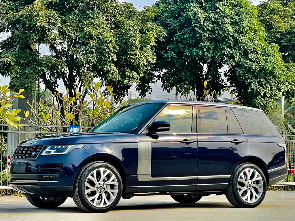 Land Rover Range Rover 2019 — фото 1