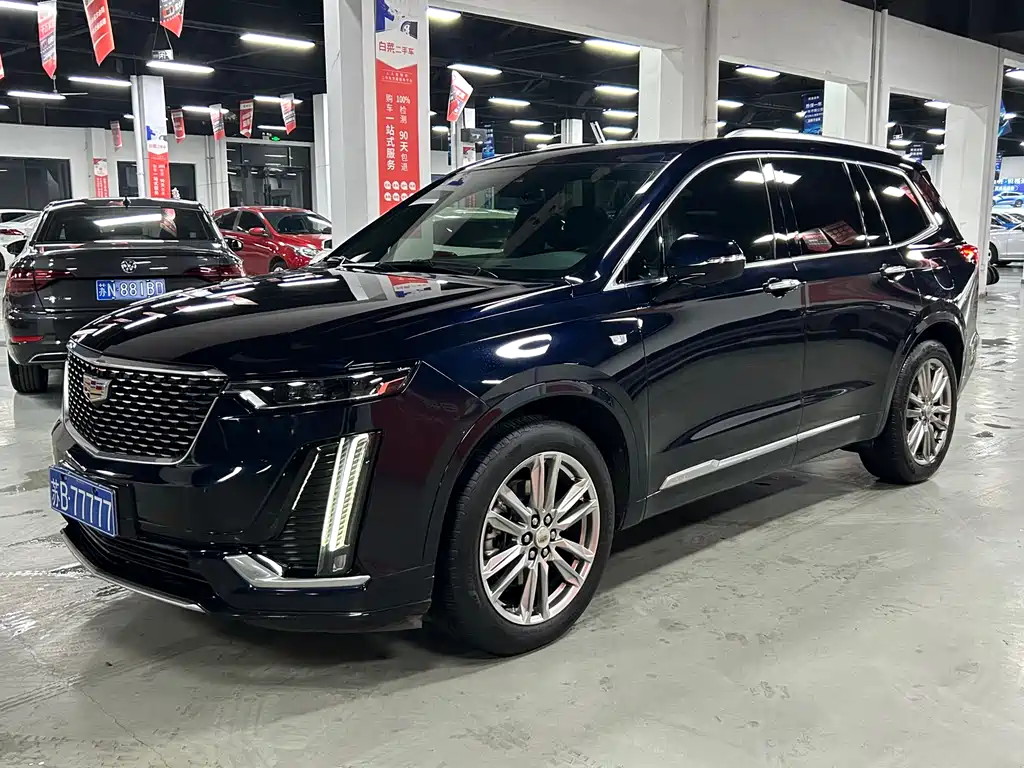 Cadillac XT6 2021 — фото 1