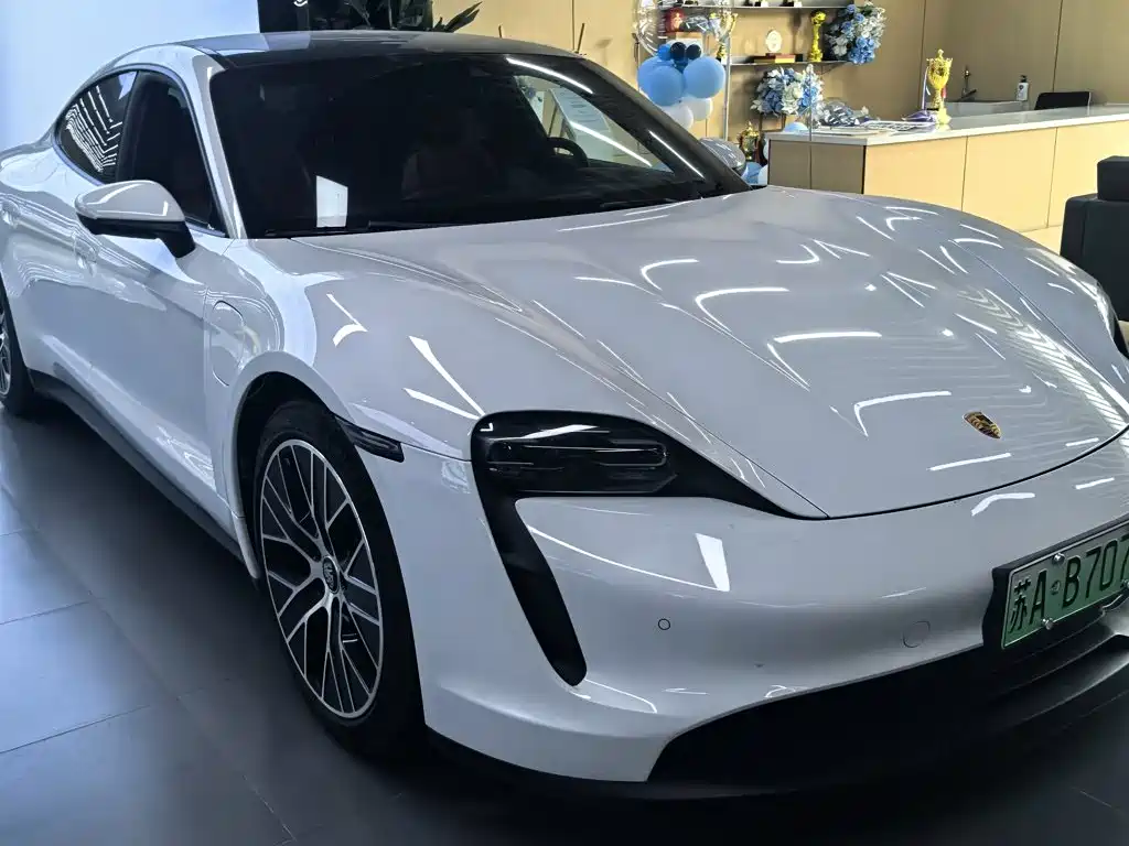 Porsche Taycan 2021 — фото 2